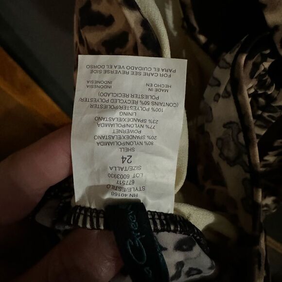 Aquagreen Animal Print One Piece Shaping Swimsuit NWOT Plus Size 24 - Picture 5 of 6